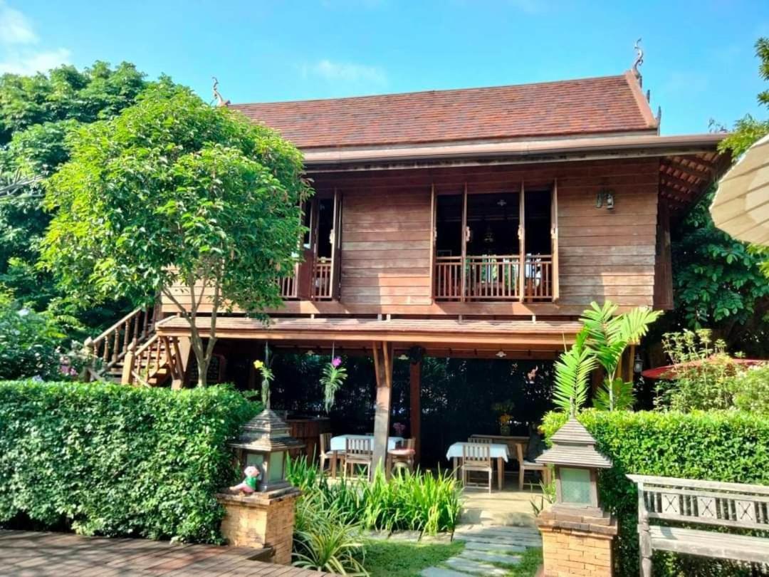 Amata Lanna Village อมตะล้านนาวิลเลจ Chiang Mai Exteriör bild