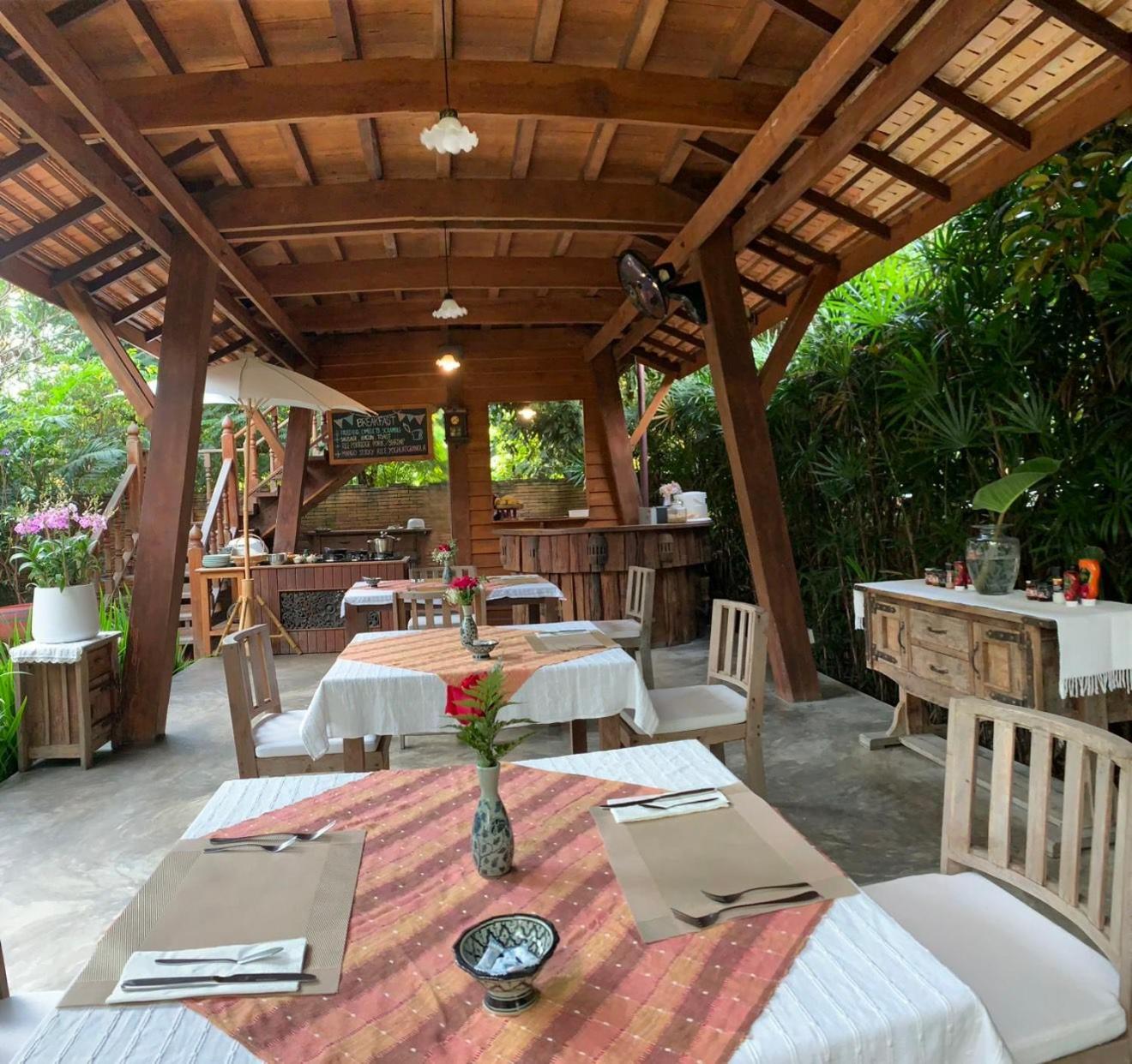Amata Lanna Village อมตะล้านนาวิลเลจ Chiang Mai Exteriör bild