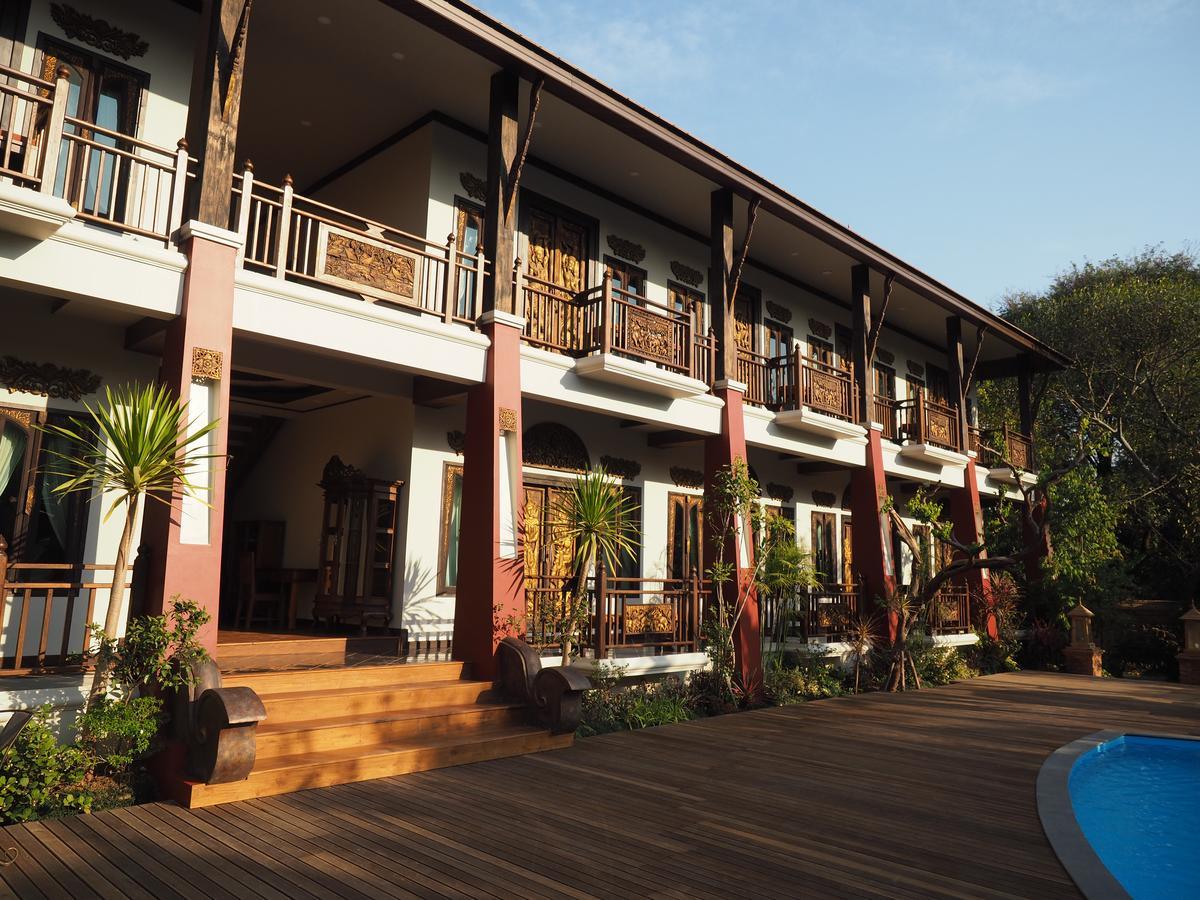 Amata Lanna Village อมตะล้านนาวิลเลจ Chiang Mai Exteriör bild